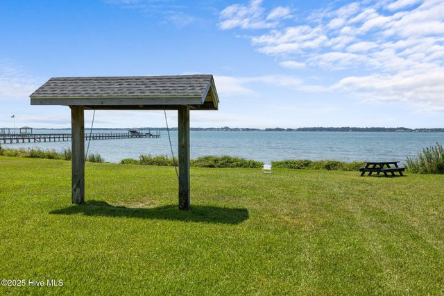 116 Hodges Street, Morehead City, NC 28557