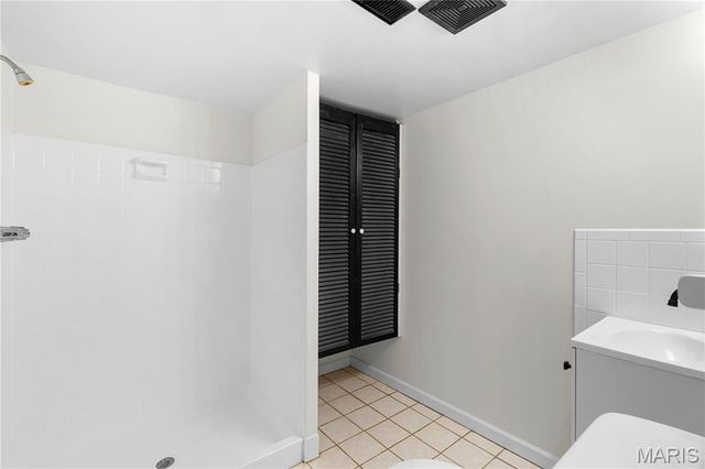 5 Oriole Court, St Charles, MO 63301