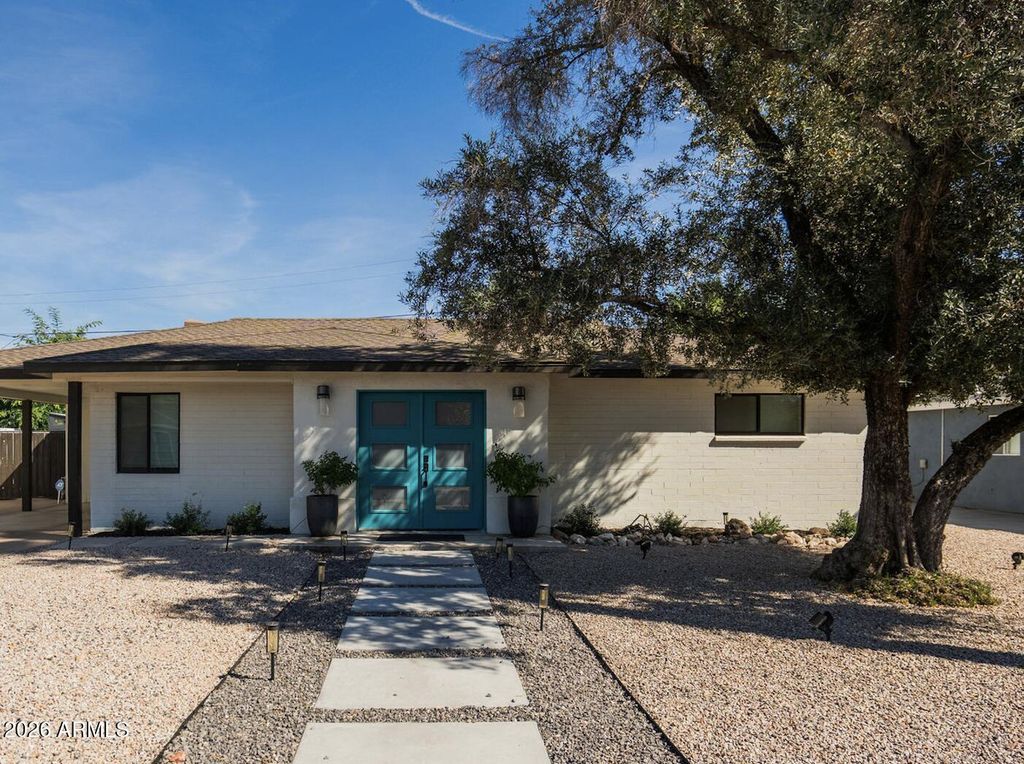 Image 1 of property listing at 5715 N 11TH Place, Phoenix, AZ 85014