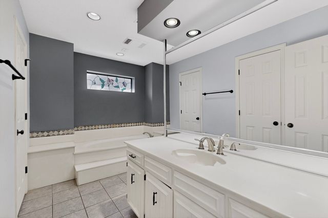 2704 Briarbrook Ct, Arlington, TX 76006