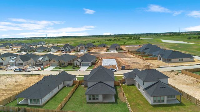 332 Gambels Quail Rd, Waller, TX 77484