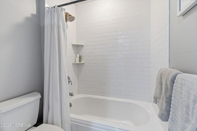 21 N Tamarack Drive, Brielle, NJ 08730