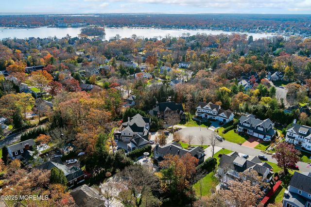 21 N Tamarack Drive, Brielle, NJ 08730