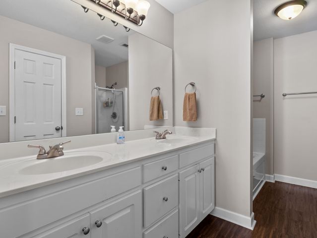 120 Middleton Park Ln, Moore, SC 29369