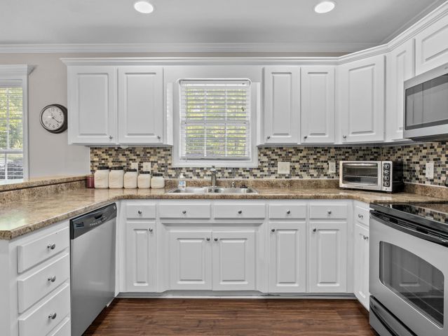120 Middleton Park Ln, Moore, SC 29369