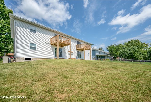 499 PERREY DRIVE, Holts Summit, MO 65043