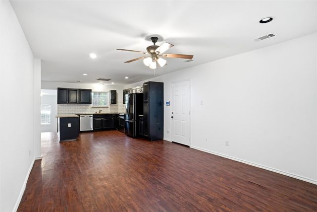 2222 Woodoak Drive, Irving, TX 75060