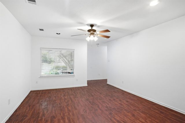 2222 Woodoak Drive, Irving, TX 75060
