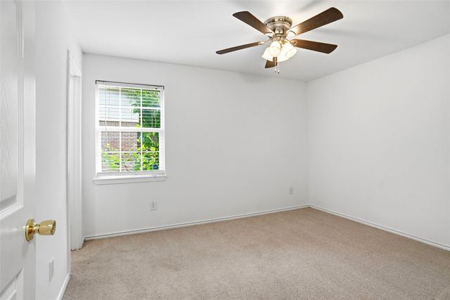 2222 Woodoak Drive, Irving, TX 75060