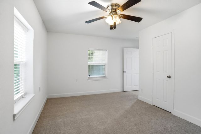 2222 Woodoak Drive, Irving, TX 75060