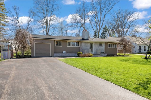 113 Creek Meadow Lane, Greece, NY 14626