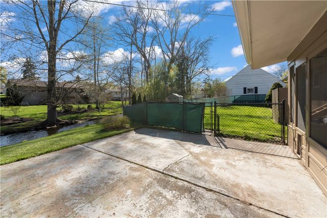 113 Creek Meadow Lane, Greece, NY 14626