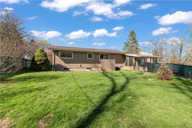 113 Creek Meadow Lane, Greece, NY 14626