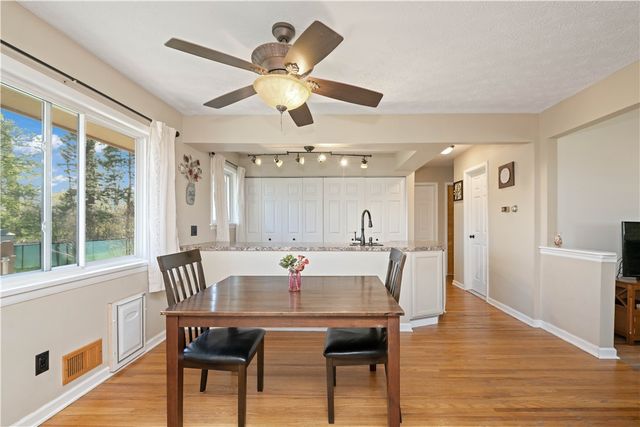 113 Creek Meadow Lane, Greece, NY 14626