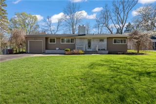 113 Creek Meadow Lane, Greece, NY 14626