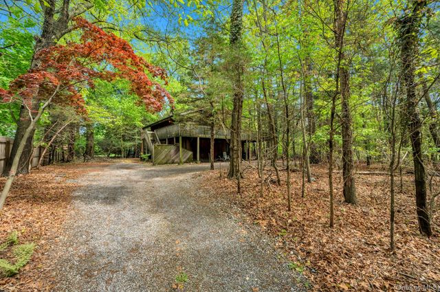 179 Gnarled Hollow Road, East Setauket, NY 11733