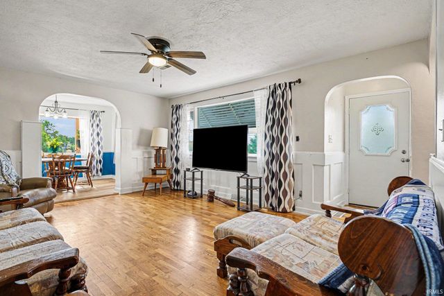 24681 County Road 26, Elkhart, IN 46517