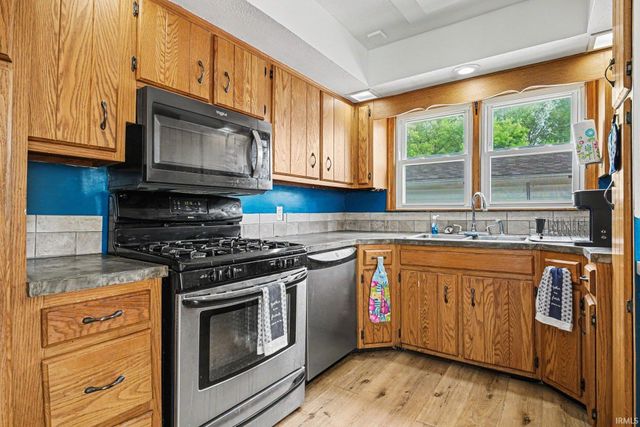 24681 County Road 26, Elkhart, IN 46517