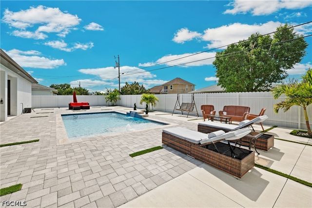 140 SE 16th ST, Cape Coral, FL 33990