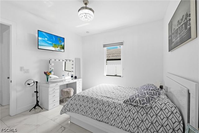 140 SE 16th ST, Cape Coral, FL 33990