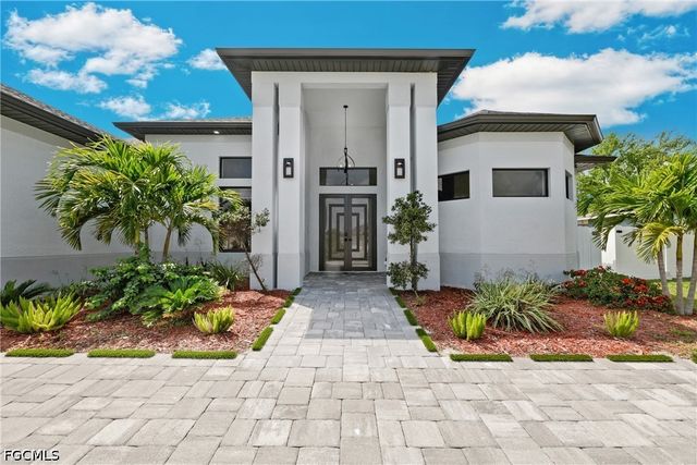 140 SE 16th ST, Cape Coral, FL 33990