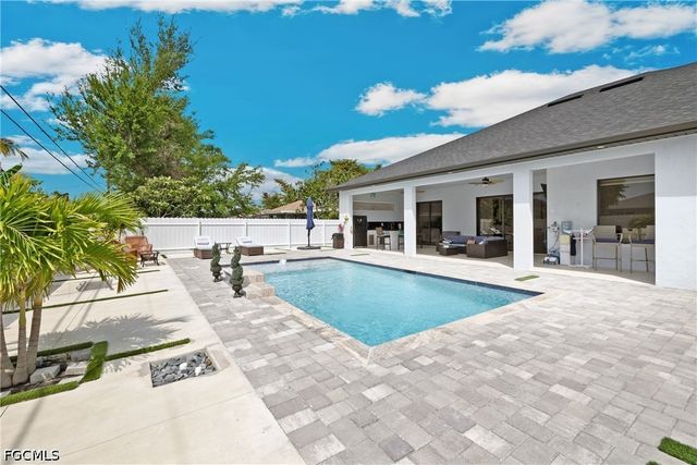 140 SE 16th ST, Cape Coral, FL 33990