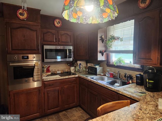 1217 PIEFFER HILL RD, Stevens, PA 17578
