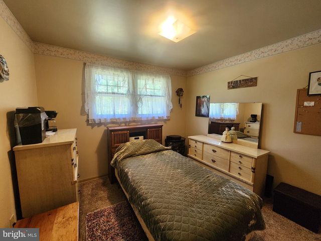 1217 PIEFFER HILL RD, Stevens, PA 17578