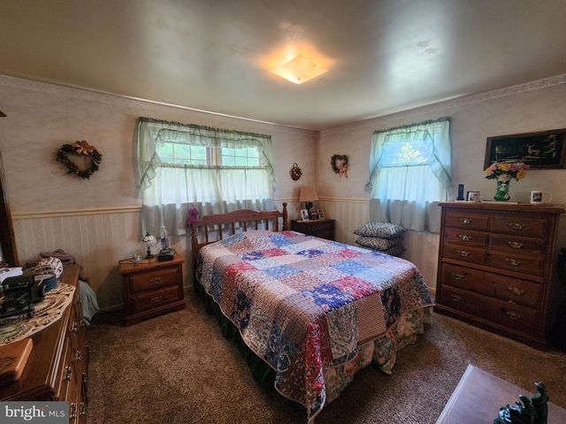 1217 PIEFFER HILL RD, Stevens, PA 17578