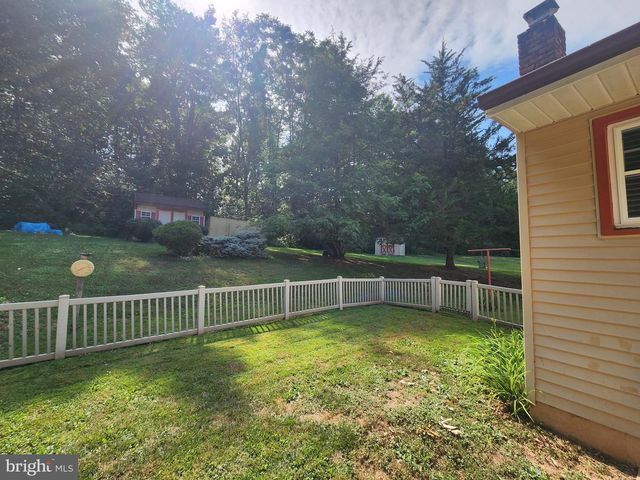 1217 PIEFFER HILL RD, Stevens, PA 17578