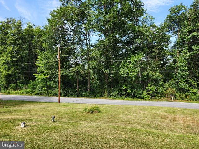1217 PIEFFER HILL RD, Stevens, PA 17578