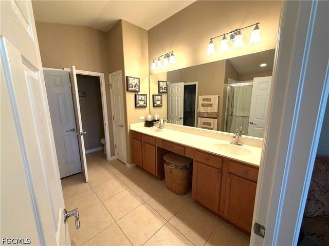 2609 Clairfont CT, Cape Coral, FL 33991