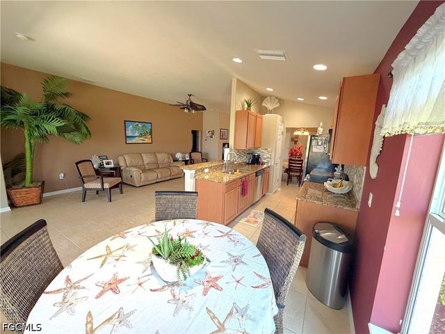 2609 Clairfont CT, Cape Coral, FL 33991