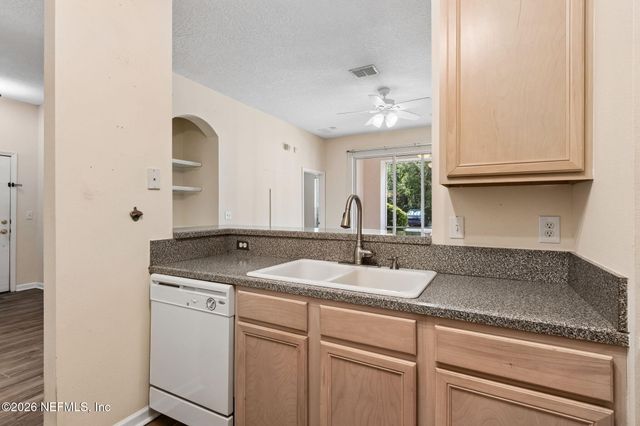 8601 BEACH Boulevard 1414, Jacksonville, FL 32216
