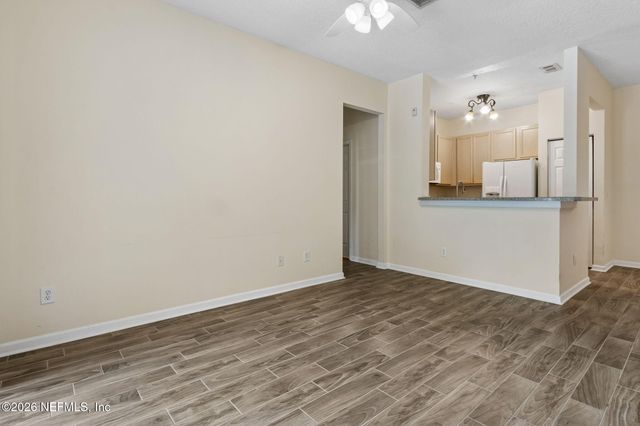 8601 BEACH Boulevard 1414, Jacksonville, FL 32216