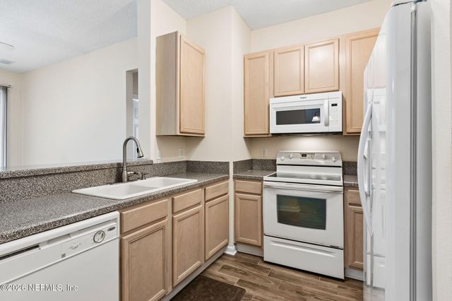8601 BEACH Boulevard 1414, Jacksonville, FL 32216