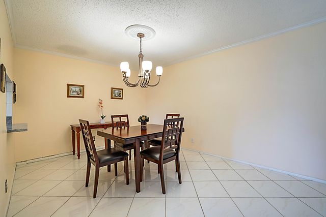 152 LAKE ANNE Drive 152, West Palm Beach, FL 33411