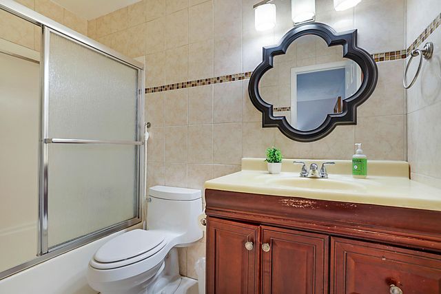 152 LAKE ANNE Drive 152, West Palm Beach, FL 33411