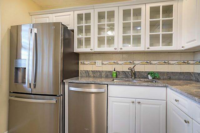 152 LAKE ANNE Drive 152, West Palm Beach, FL 33411