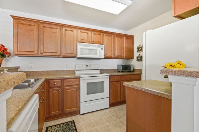 4657 Fringetree Dr Unit 6A, Murrells Inlet, SC 29576