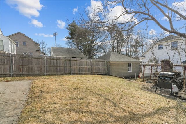 196 Wardlaw Avenue, Providence, RI 02908