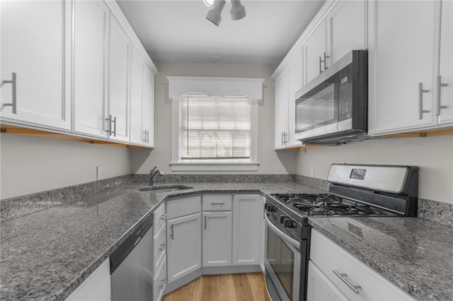 196 Wardlaw Avenue, Providence, RI 02908