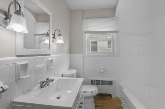 196 Wardlaw Avenue, Providence, RI 02908