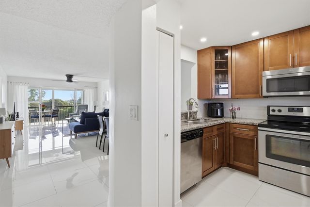 3930 E Inverrary Boulevard 605D, Fort Lauderdale, FL 33319