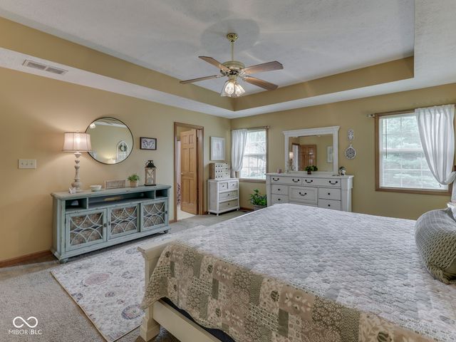 615 Hummingbird Lane, Whiteland, IN 46184