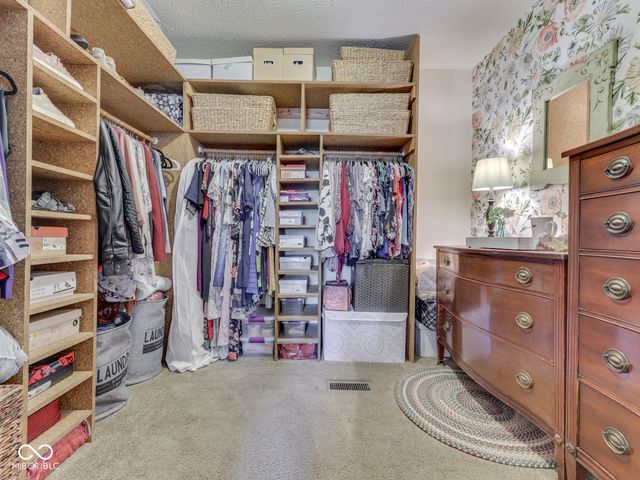 615 Hummingbird Lane, Whiteland, IN 46184