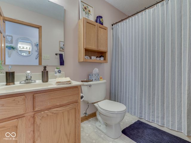 615 Hummingbird Lane, Whiteland, IN 46184