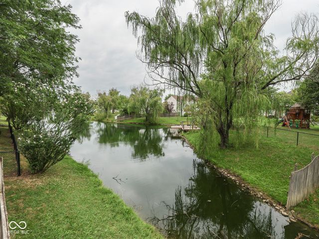 615 Hummingbird Lane, Whiteland, IN 46184