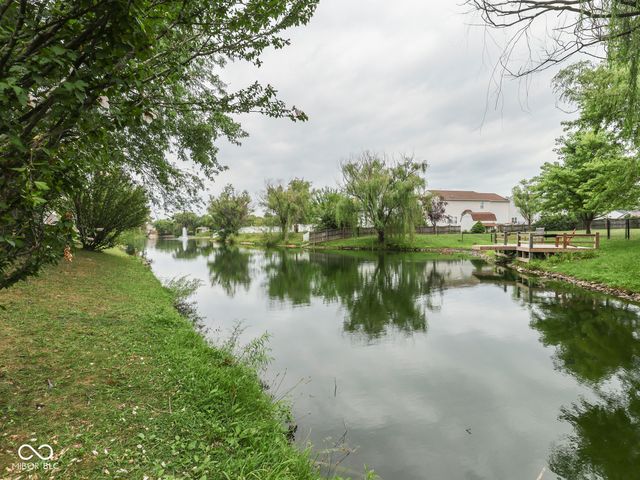 615 Hummingbird Lane, Whiteland, IN 46184