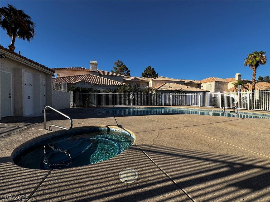 1900 North Torrey Pines Drive 101, Las Vegas, NV 89108 — photo 3